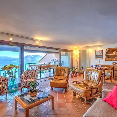 Isola Bella: Maggiore View Terrace In - Happy *
