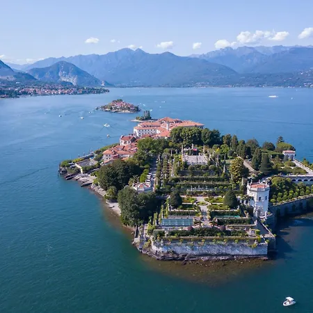 Isola Bella: Maggiore View Terrace In - Happy * Stresa