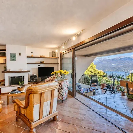 Isola Bella: Maggiore View Terrace In - Happy Apartamento Stresa
