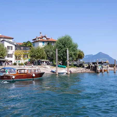 Isola Bella: Maggiore View Terrace In - Happy Apartamento *
