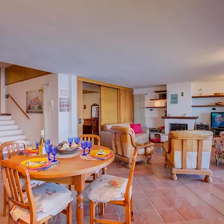 Isola Bella View - Happy *