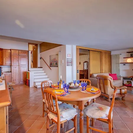 Isola Bella View - Happy * ستريزا